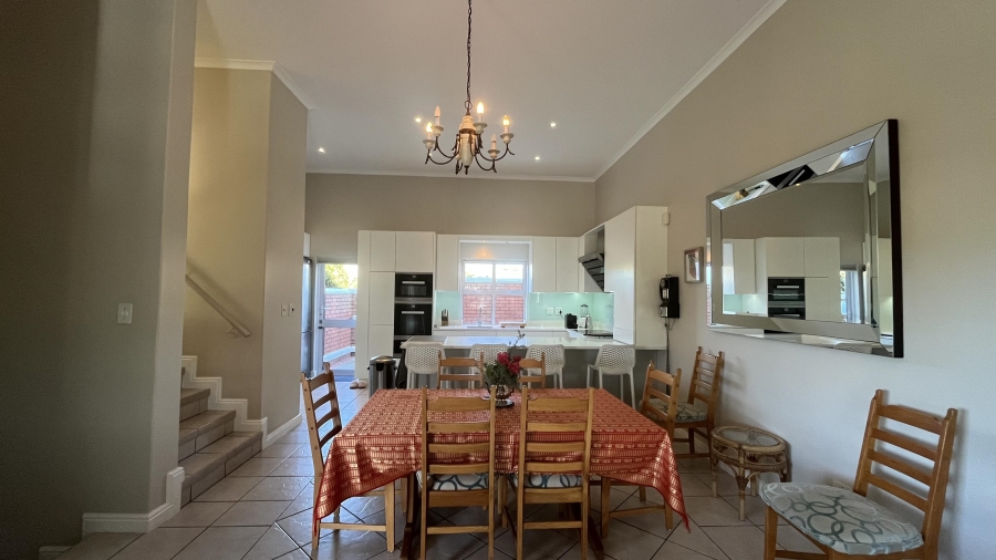 3 Bedroom Property for Sale in Van Riebeeckshof Western Cape